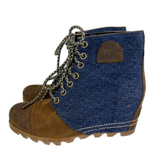 Sorel Women's Blue and Brown Lace-Up Boots